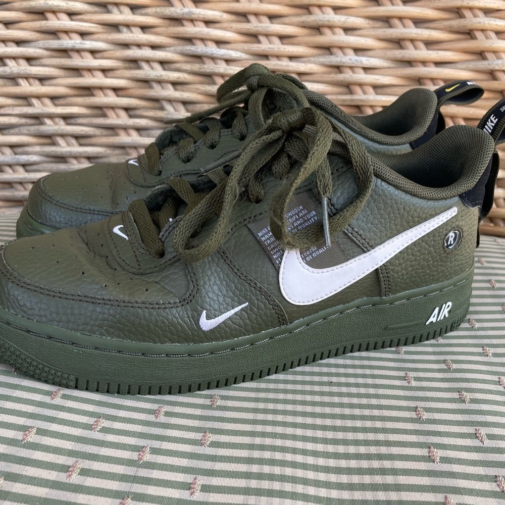 Size 5Y Nike Air Force 1 2018 - AR1708-300